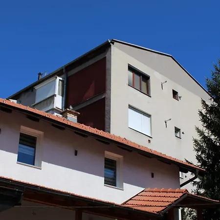 Cozy Ladybug, Apartment